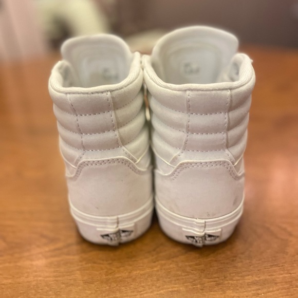 Vans mids all white, worn twice women’s size 8.5 - Picture 2 of 4